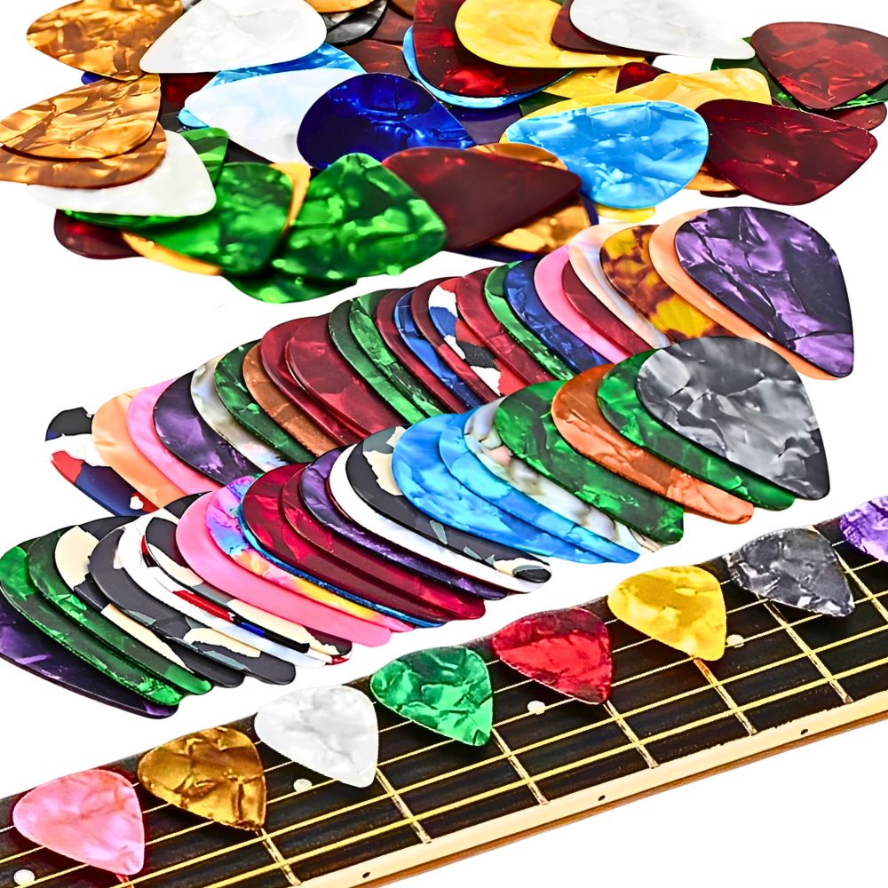 Musical Instrument Bass - 36 szt. kostek gitarowych z celuloidu